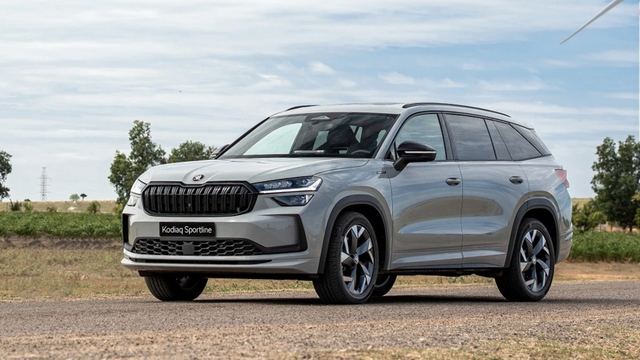 Xe SUV 7 chỗ Skoda Kodiaq lần đầu 'l&atilde;nh &aacute;n' triệu hồi tại Việt Nam - Ảnh 1.