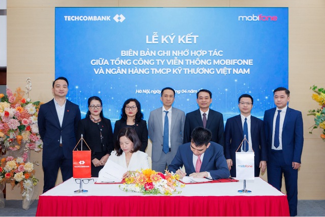 Mobifone v&agrave; Techcombank k&yacute; kết hợp t&aacute;c: kiến tạo hệ sinh th&aacute;i t&agrave;i ch&iacute;nh, c&ocirc;ng nghệ số - Ảnh 1.