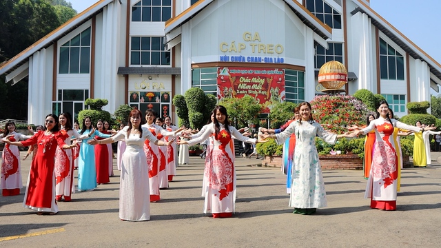  Xu&acirc;n Lộc lấy hạ tầng &ndash; dịch vụ - du lịch l&agrave; trụ cột ph&aacute;t triển - Ảnh 7.