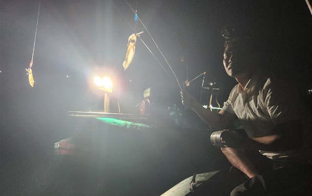 Mùa lộc biển: Theo chân ngư dân săn 'vàng đen'- Ảnh 10. Mùa lộc biển: Theo chân ngư dân săn 'vàng đen'- Ảnh 10.