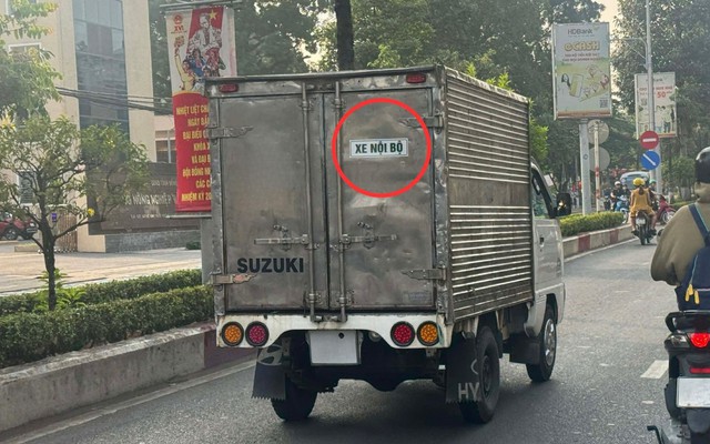 Phạt tới 10 triệu đồng với h&agrave;nh vi n&uacute;p b&oacute;ng 'xe nội bộ' - Ảnh 1.