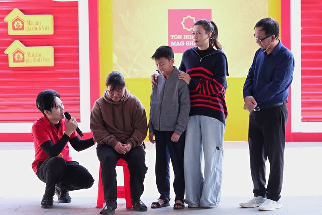 Diễn vi&ecirc;n Thanh Hương kh&oacute;c nghẹn tr&ecirc;n truyền h&igrave;nh - Ảnh 1.