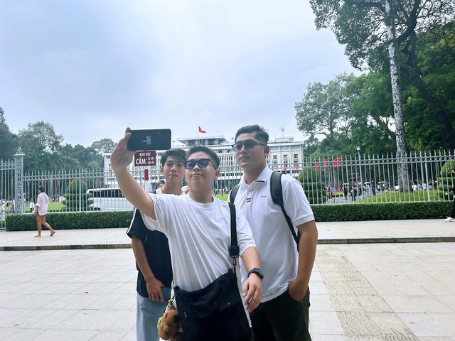 Hoán đổi ngày để 'nối' nghỉ lễ Giỗ tổ - 30.4: người lao động nói gì? - Ảnh 3.