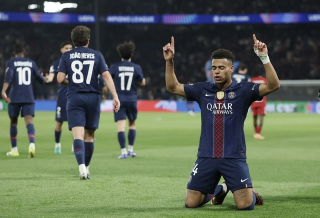 Liverpool 'vụn vỡ' bị PSG đ&aacute;nh bại, Barca trả gi&aacute; cực đắt v&igrave; sai lầm tai hại- Ảnh 1.