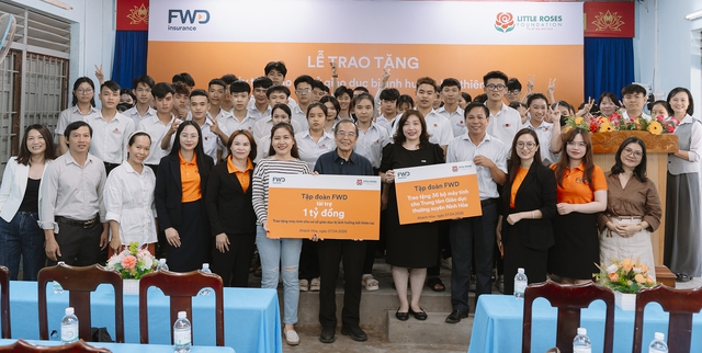 FWD t&agrave;i trợ 1 tỉ t&aacute;i thiết m&ocirc;i trường học tập cho học sinh tỉnh Kh&aacute;nh H&ograve;a - Ảnh 1.