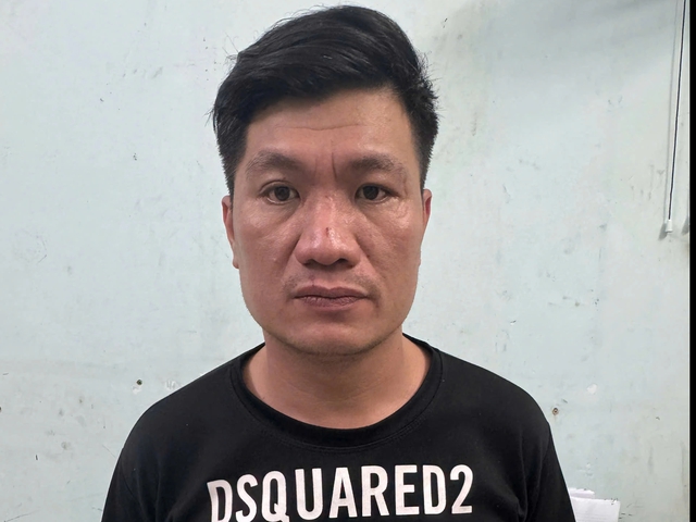 H&agrave;nh hung người b&aacute;n b&aacute;nh b&egrave;o ở Quy Nhơn: Bắt khẩn cấp nghi phạm - Ảnh 1.