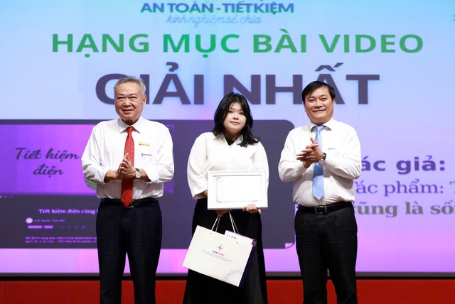 Khi truyền thông cảm xúc trở thành sức mạnh của EVNHCMC trong đời sống hiện đại - Ảnh 1. Khi truyền thông cảm xúc trở thành sức mạnh của EVNHCMC trong đời sống hiện đại - Ảnh 1.