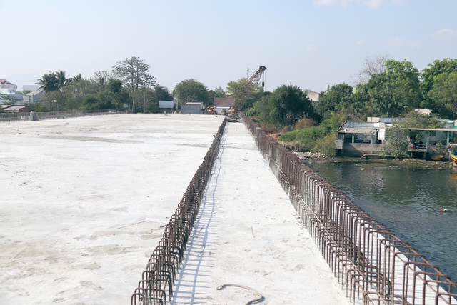 Cầu Văn Thánh bắc qua sông Cà Ty: Vì sao phải xây từ giữa sông?- Ảnh 7. Cầu Văn Thánh bắc qua sông Cà Ty: Vì sao phải xây từ giữa sông?- Ảnh 7.