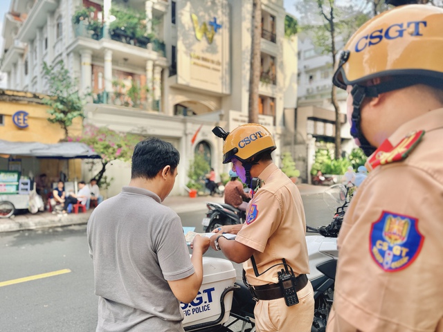 Cục CSGT: 3 phường TP.HCM v&agrave;o top vi phạm giao th&ocirc;ng nhiều nhất cả nước - Ảnh 2.