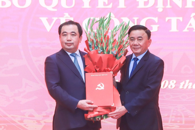 &Ocirc;ng Trần Đức Thắng hứa g&igrave; khi nhậm chức B&iacute; thư H&agrave; Nội?- Ảnh 2.