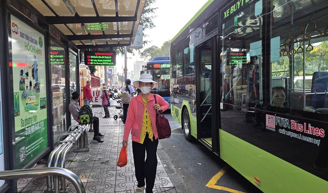 TP.HCM lấy &yacute; kiến 3 phương &aacute;n miễn v&eacute; xe bu&yacute;t - Ảnh 1.