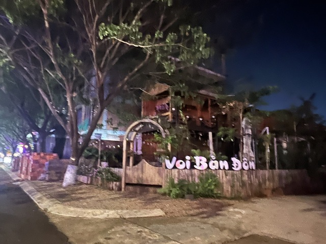 Phố đêm Chợ Nhỏ ở Pleiku: Thực trạng đáng buồn và nhu cầu thay đổi - Ảnh 5. Phố đêm Chợ Nhỏ ở Pleiku: Thực trạng đáng buồn và nhu cầu thay đổi - Ảnh 5.