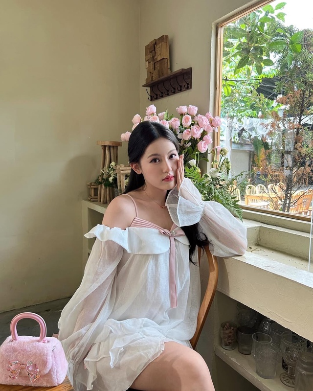 Váy bí bồng bềnh lôi cuốn cho ngày hè 2026 - Ảnh 2.