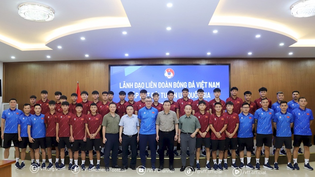 Chủ tịch VFF Trần Quốc Tuấn nhắc nhở rất hay những điều U.17 Việt Nam cần tránh ở Indonesia - Ảnh 1.