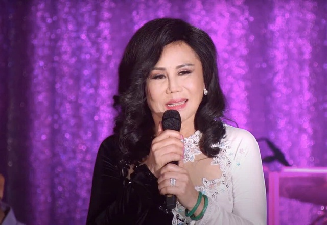 Danh ca Thanh Tuyền: Nghe tin cha mất t&ocirc;i vẫn phải ở tr&ecirc;n s&acirc;n khấu h&aacute;t cười - Ảnh 1.