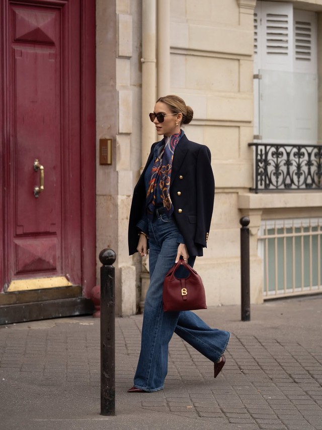 Phối blazer với quần jeans, cặp đôi thời trang tối giản hợp với mọi cô gái- Ảnh 1. Phối blazer với quần jeans, cặp đôi thời trang tối giản hợp với mọi cô gái- Ảnh 1.