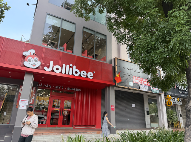 60% h&agrave;ng qu&aacute;n tăng gi&aacute; b&aacute;n- Ảnh 3.