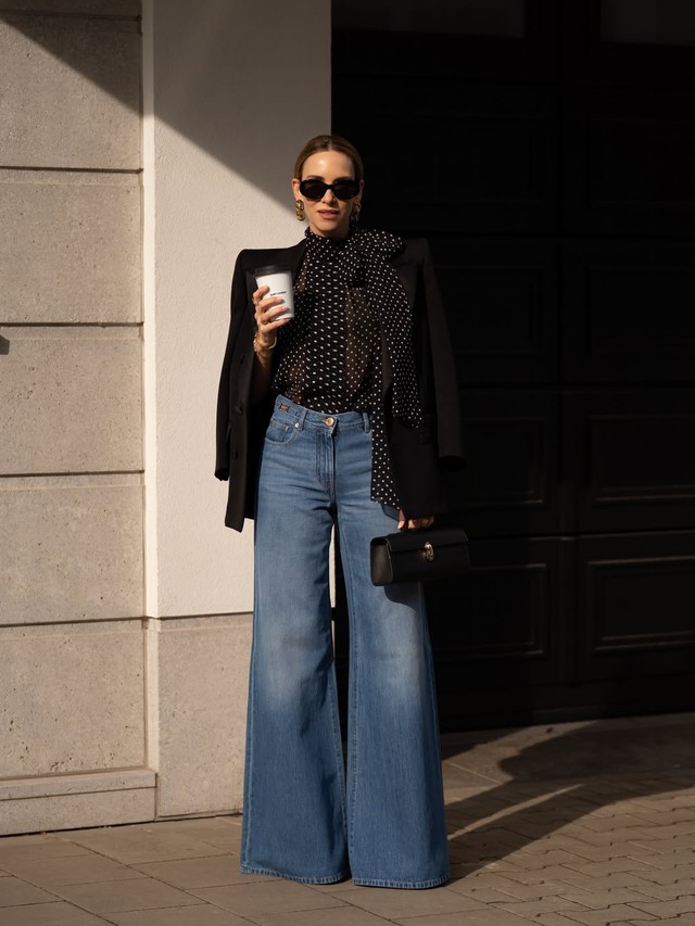 Phối blazer với quần jeans, cặp đôi thời trang tối giản hợp với mọi cô gái- Ảnh 4. Phối blazer với quần jeans, cặp đôi thời trang tối giản hợp với mọi cô gái- Ảnh 4.