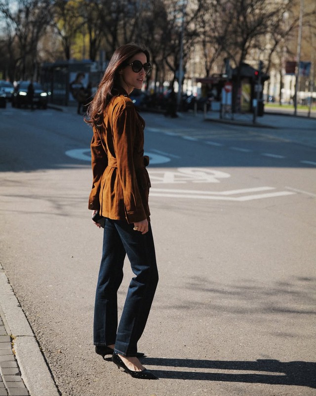 Phối blazer với quần jeans, cặp đôi thời trang tối giản hợp với mọi cô gái- Ảnh 2. Phối blazer với quần jeans, cặp đôi thời trang tối giản hợp với mọi cô gái- Ảnh 2.