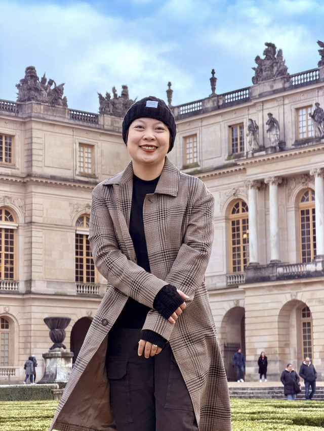 Được vinh danh, đạo diễn &lsquo;Mưa đỏ&rsquo; n&oacute;i vẫn &aacute;p lực nhất điều n&agrave;y - Ảnh 2.