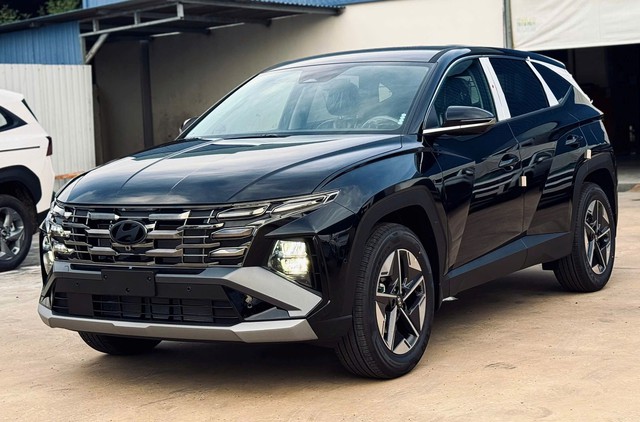 Bộ đ&ocirc;i Tucson v&agrave; Creta vực dậy doanh số Hyundai tại Việt Nam - Ảnh 1.