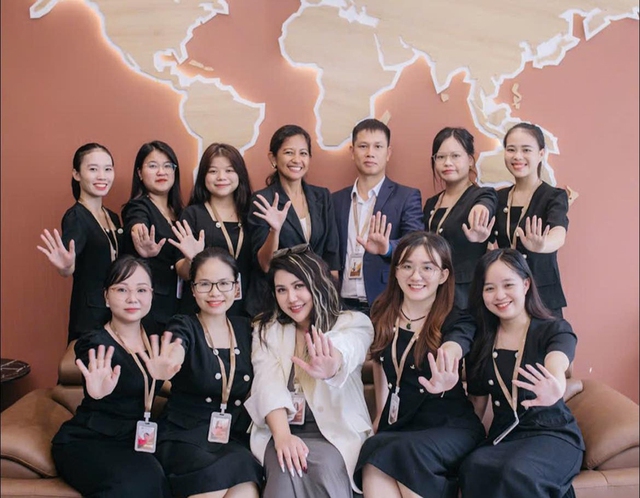 Thời trang c&ocirc;ng sở gen Z kh&ocirc;ng c&ograve;n l&agrave; 'đồng phục'?- Ảnh 1.