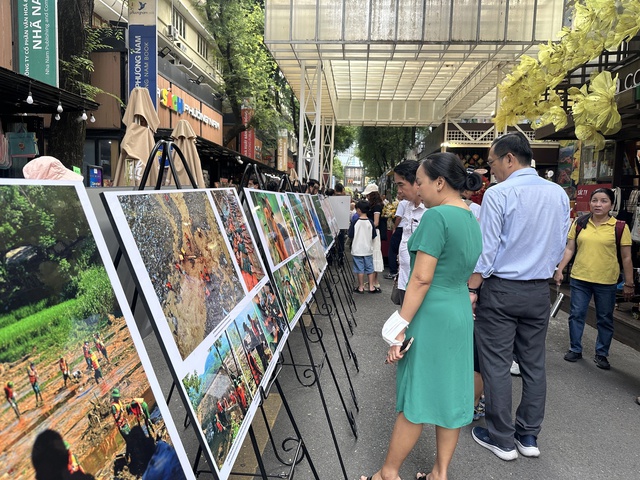 Phường S&agrave;i G&ograve;n n&oacute;i về đề nghị thu hồi giấy ph&eacute;p b&atilde;i giữ xe Đường s&aacute;ch TP.HCM- Ảnh 2.