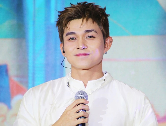 Jun Phạm gỡ MV gây tranh cãi, chủ động liên hệ làm việc với Sở VH-TT TP.HCM- Ảnh 1. Jun Phạm gỡ MV gây tranh cãi, chủ động liên hệ làm việc với Sở VH-TT TP.HCM- Ảnh 1.