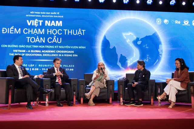 Trau dồi năng lực g&igrave; để th&iacute;ch nghi với trật tự thế giới mới? - Ảnh 1.