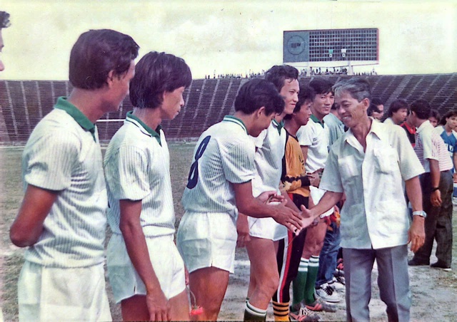 Kh&ocirc;ng c&ograve;n nữa người khơi nguồn đổi mới cho b&oacute;ng đ&aacute; TP.HCM - Ảnh 3.