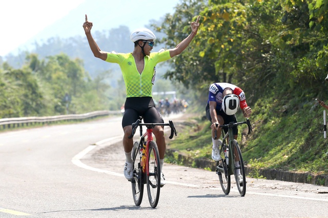 Tay đua Hà Nội giành vua leo núi chặng 7 Cúp xe đạp truyền hình TP.HCM- Ảnh 3. Tay đua Hà Nội giành vua leo núi chặng 7 Cúp xe đạp truyền hình TP.HCM- Ảnh 3.