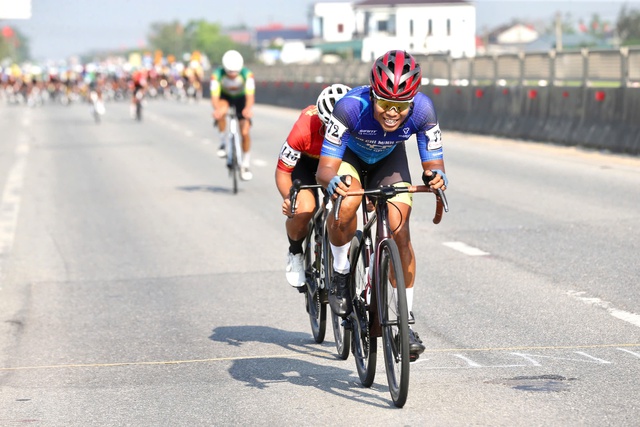 Tay đua Hà Nội giành vua leo núi chặng 7 Cúp xe đạp truyền hình TP.HCM- Ảnh 1. Tay đua Hà Nội giành vua leo núi chặng 7 Cúp xe đạp truyền hình TP.HCM- Ảnh 1.