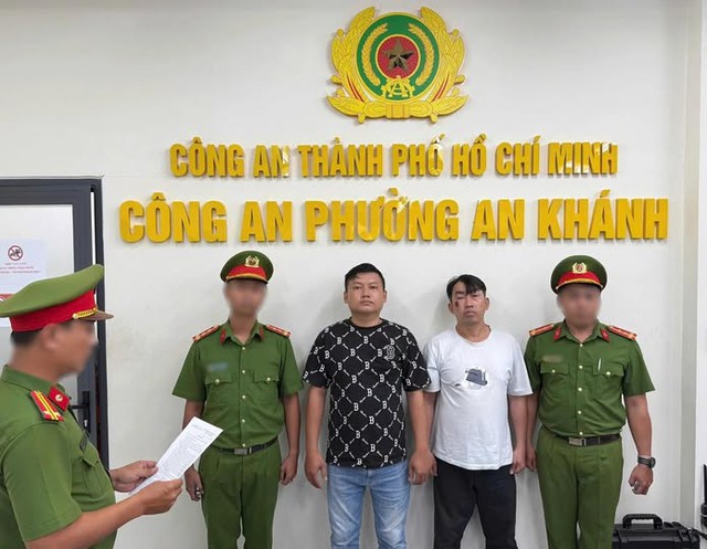 C&ocirc;ng an TP.HCM bắt tạm giam 2 người đ&aacute;nh nhau v&igrave; tiếng c&ograve;i xe- Ảnh 1.
