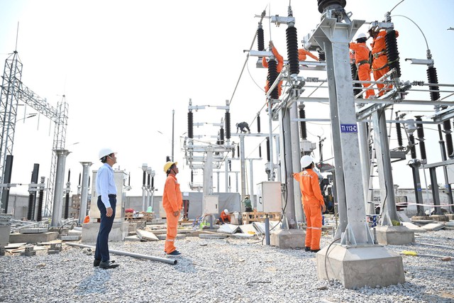 C&ocirc;ng tr&igrave;nh điện thứ 51 kịp đ&oacute;ng điện l&uacute;c 23 giờ 50 ph&uacute;t khuya 30.4- Ảnh 3.