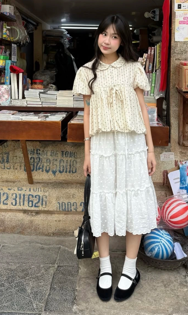 Cách phối giày đế bệt để vừa thoải mái vừa thời trang- Ảnh 1.