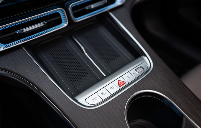 Mercedes sẽ kh&ocirc;ng loại bỏ m&agrave;n h&igrave;nh cảm ứng cỡ lớn tr&ecirc;n &ocirc; t&ocirc; - Ảnh 3.