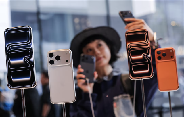 Apple đạt doanh số kỷ lục nhờ b&aacute;n iPhone 17 ở Trung Quốc
