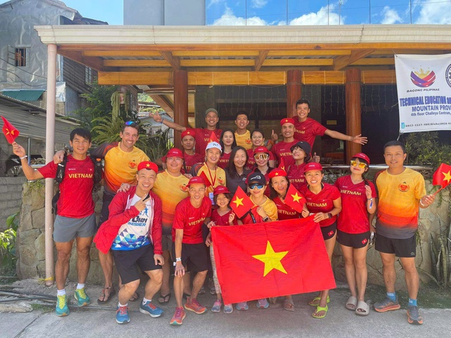 Runner nh&iacute; tạo ấn tượng tr&ecirc;n đường chạy VnExpress Marathon Green Paradise Cần Giờ 2026- Ảnh 5.