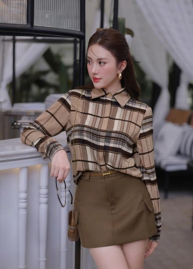 Hoàn thiện phong cách vintage với chân váy nâu cổ điển- Ảnh 4.
