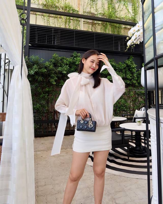 Chất voan mỏng mát là lựa chọn hàng đầu cho những ngày hè oi ả- Ảnh 1.