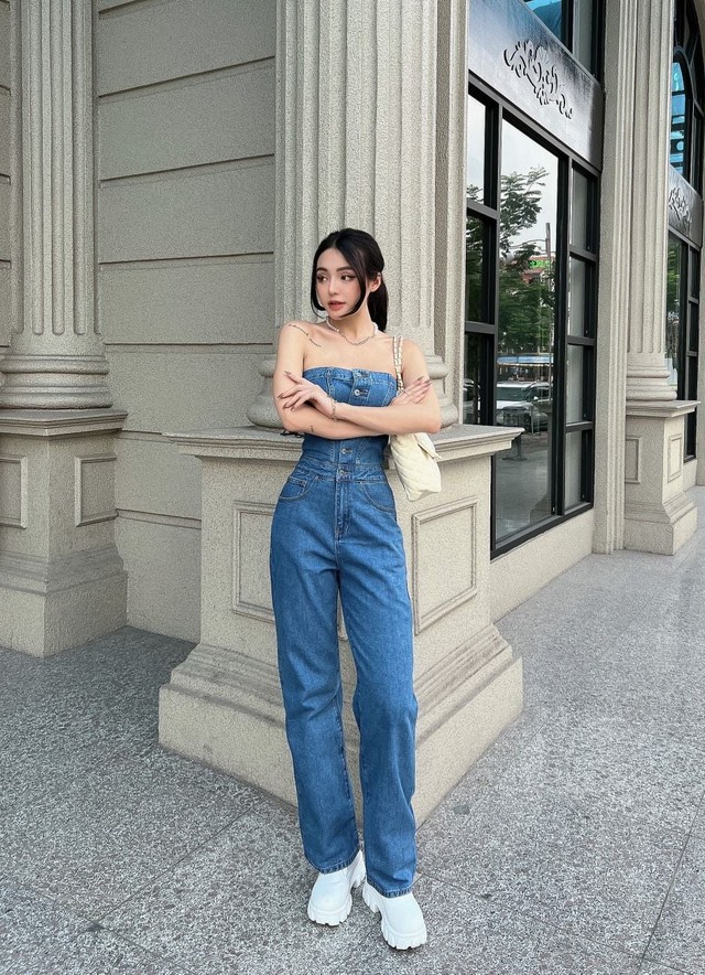 Mặc đẹp không khó với jumpsuit tôn dáng mùa hè- Ảnh 1.