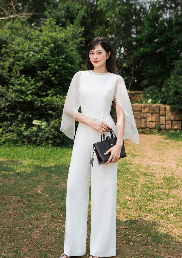 Mặc đẹp không khó với jumpsuit tôn dáng mùa hè- Ảnh 4.
