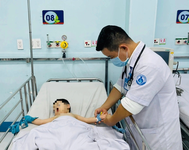 Tình hình dịch bệnh tại TP.HCM: Tay chân miệng, sốt xuất huyết tăng, nhiều ca tử vong- Ảnh 1. Tình hình dịch bệnh tại TP.HCM: Tay chân miệng, sốt xuất huyết tăng, nhiều ca tử vong- Ảnh 1.