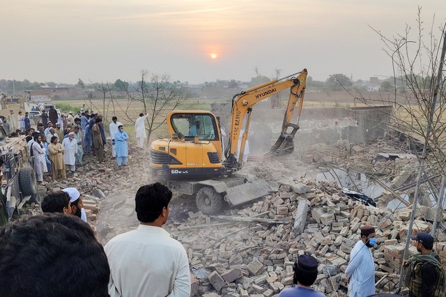14 cảnh s&aacute;t Pakistan thiệt mạng trong vụ đ&aacute;nh bom xe, phục k&iacute;ch - Ảnh 1.