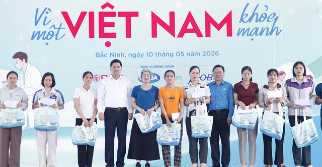 Kh&ocirc;ng để c&ocirc;ng nh&acirc;n phải tự xoay xở với sức khỏe của m&igrave;nh - Ảnh 1.