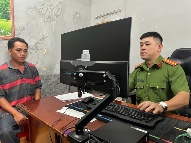 Tấn c&ocirc;ng CSGT TP.HCM để gi&uacute;p anh trai vi phạm nồng độ cồn bỏ chạy- Ảnh 3.
