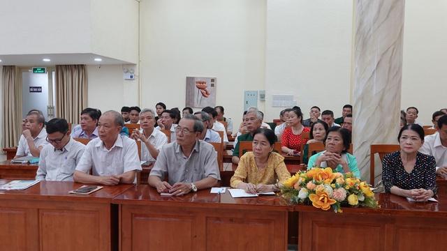 Bí thư Trần Lưu Quang: 'Cấm đỗ xe rồi người dân sẽ đỗ ở đâu?' - Ảnh 4.