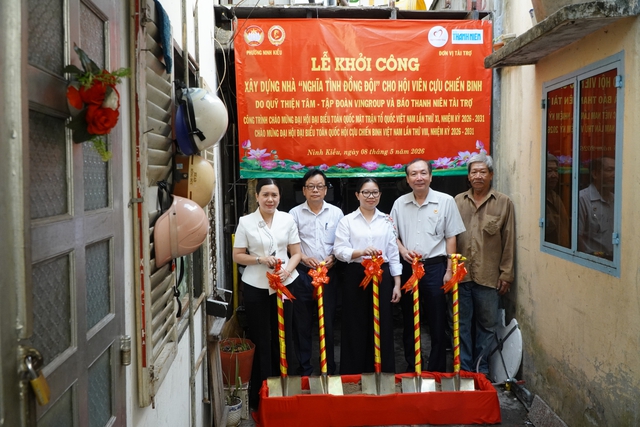 B&aacute;o Thanh Ni&ecirc;n khởi c&ocirc;ng x&acirc;y nh&agrave; gi&uacute;p cựu chiến binh- Ảnh 1.