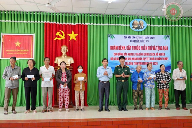 Nghĩa t&igrave;nh nơi Bệnh viện Qu&acirc;n y 121 - Ảnh 4.