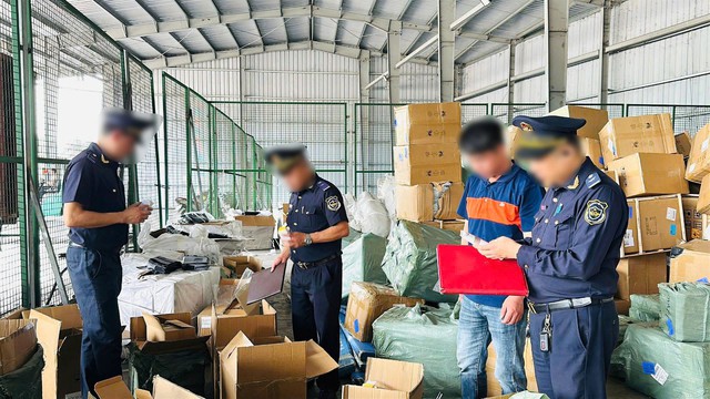 Những thương hiệu mỹ phẩm, thời trang nào trong 15.000 sản phẩm bị hải quan bắt giữ? - Ảnh 1.
